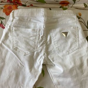 White Guess Capri Anklet size 24 -0